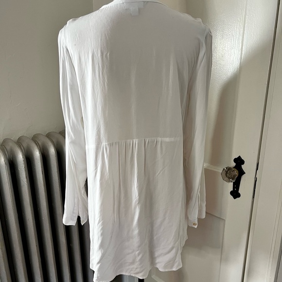 White lightweight button up tunic J Jill - Picture 3 of 5